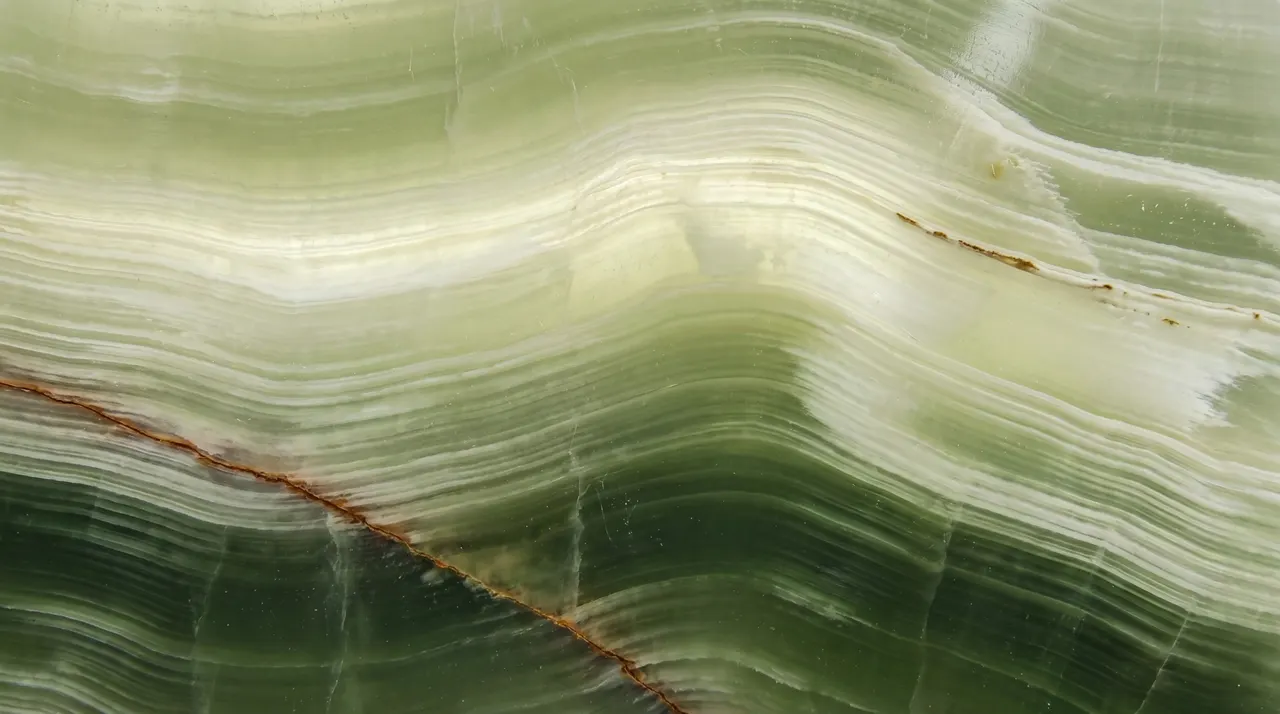 Green Onyx, Glass background